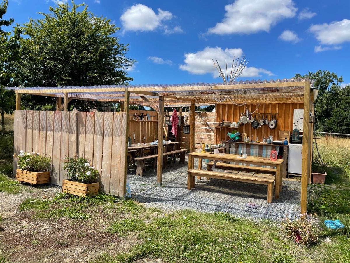 Terra-Tipike, Tipi A La Ferme Entre Terre Et Mer Trébry Екстериор снимка